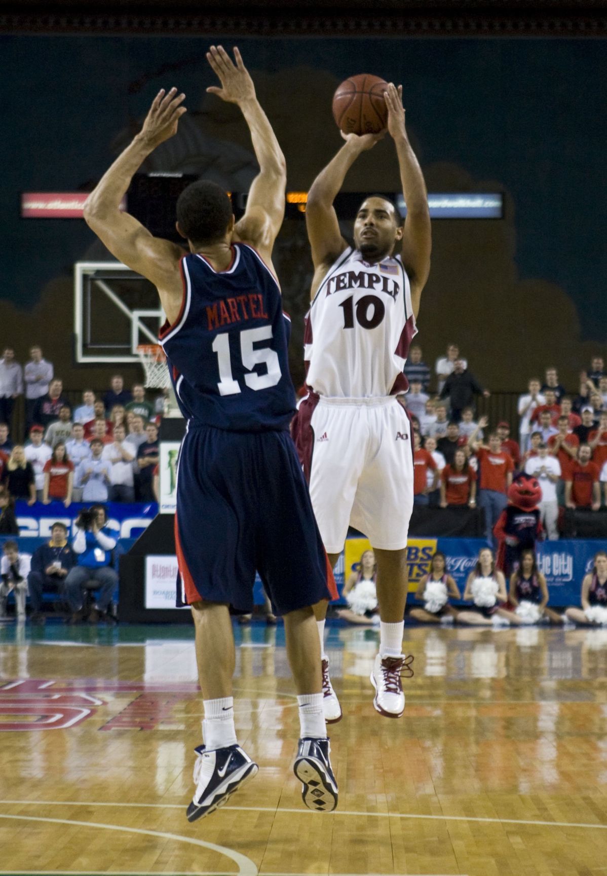 A10 basketball champ